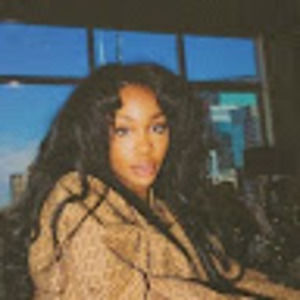 Meet your Posher, Chloe